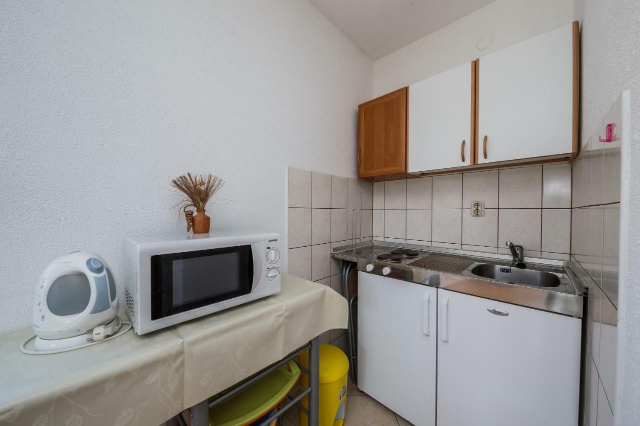 Apartments Mila Каштела Экстерьер фото