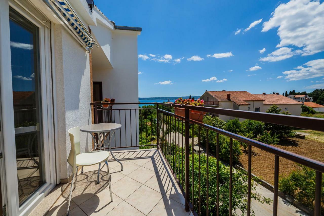 Apartments Mila Каштела Экстерьер фото