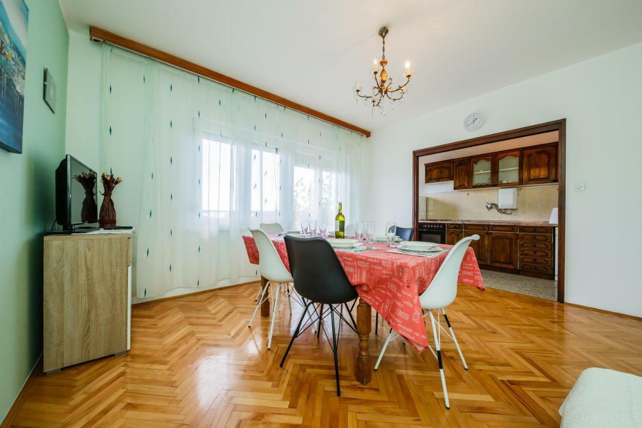Apartments Mila Каштела Экстерьер фото