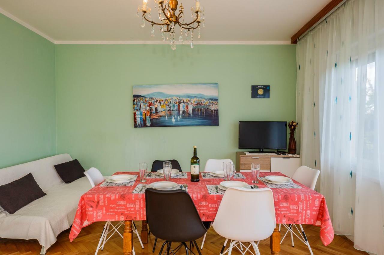 Apartments Mila Каштела Экстерьер фото