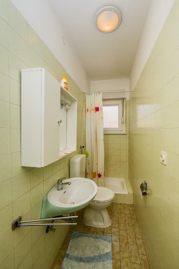 Apartments Mila Каштела Экстерьер фото