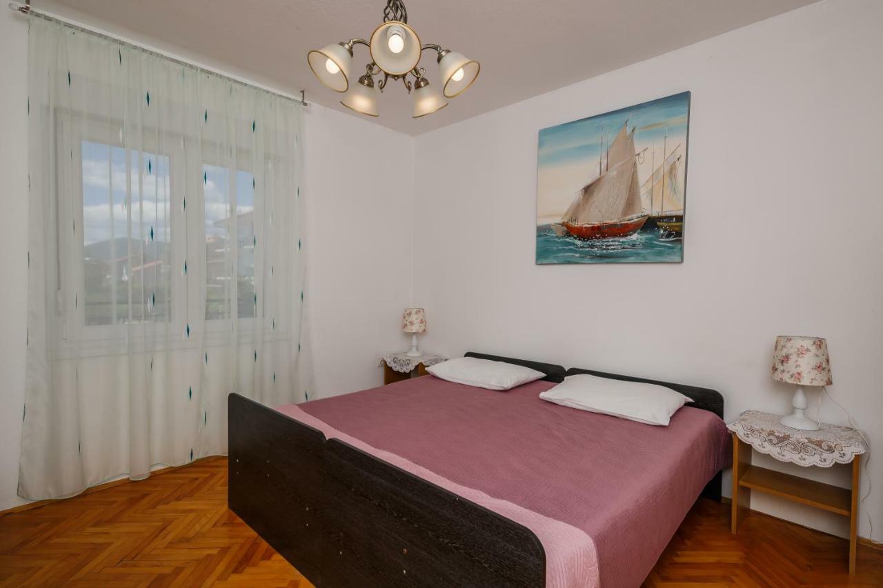 Apartments Mila Каштела Номер фото